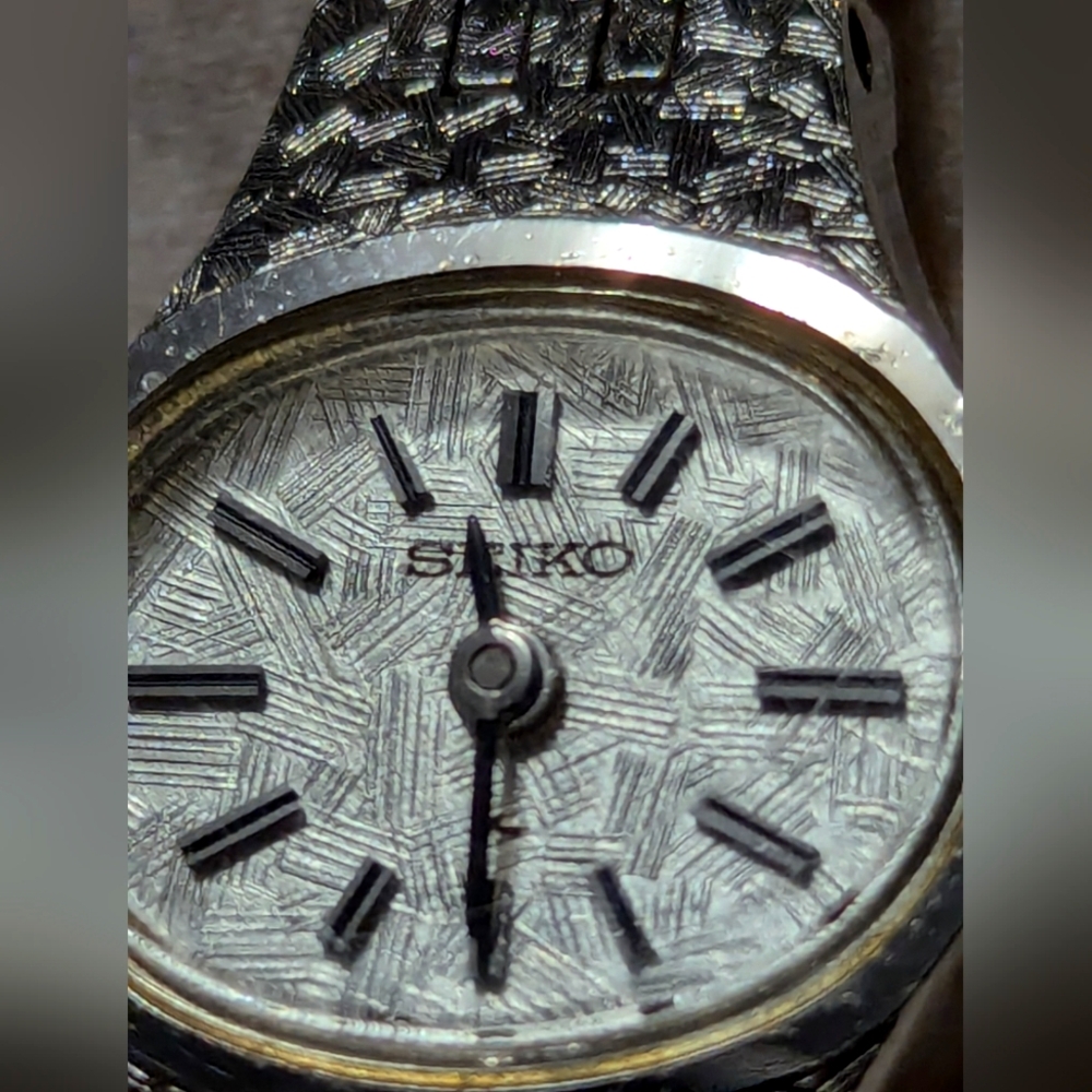 (911)Vintage Ladies Seiko Stainless Steel Mechanical Watch 11-7610